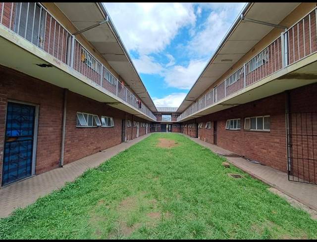 2 BEDROOM PROPERTY TO RENT IN PRETORIA WEST